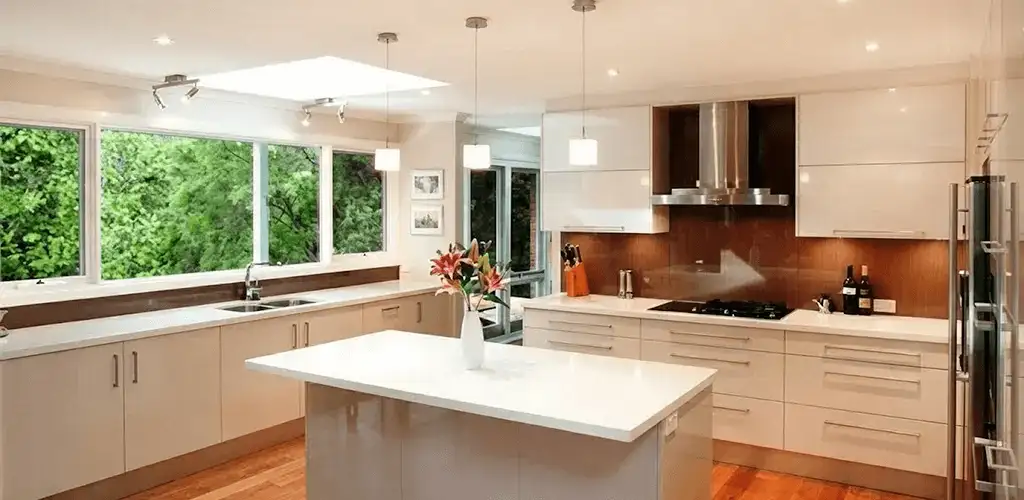 Kitchen cabinet refacing and remodel results in a modern kitchen in San Francisco, CA